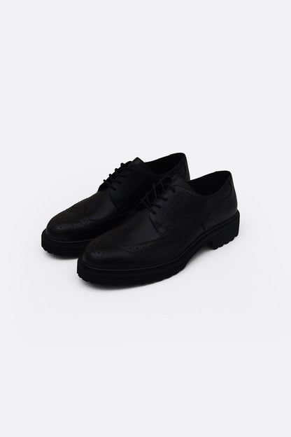 CLASSIC LEATHER BROGUES
