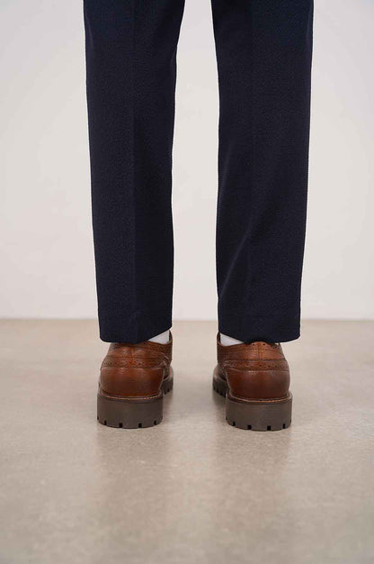LOW-TOP LEATHER BROGUES