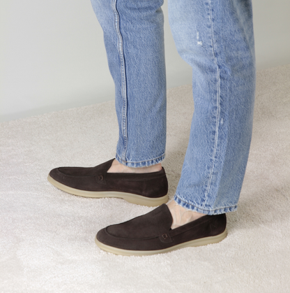 Casual men's moccasin in dark brown suede
