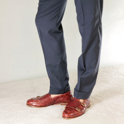 Men's moccasin in woven leather with double buckle in red